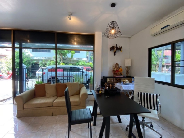 36 rooms apartment for sale in Chang Phuak