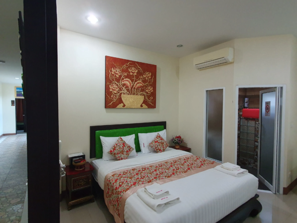 Comfortable Hotel For Sale in Chiang Mai