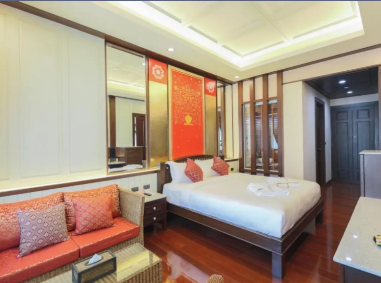 Impressive Four-Star Hotel for Sale in Chiang Mai - Prime Location.-CMP-311