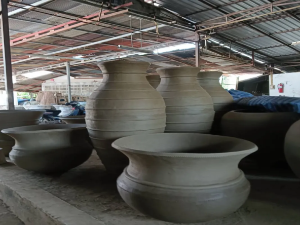 Stoneware Manufacture for Sale in Hang Dong