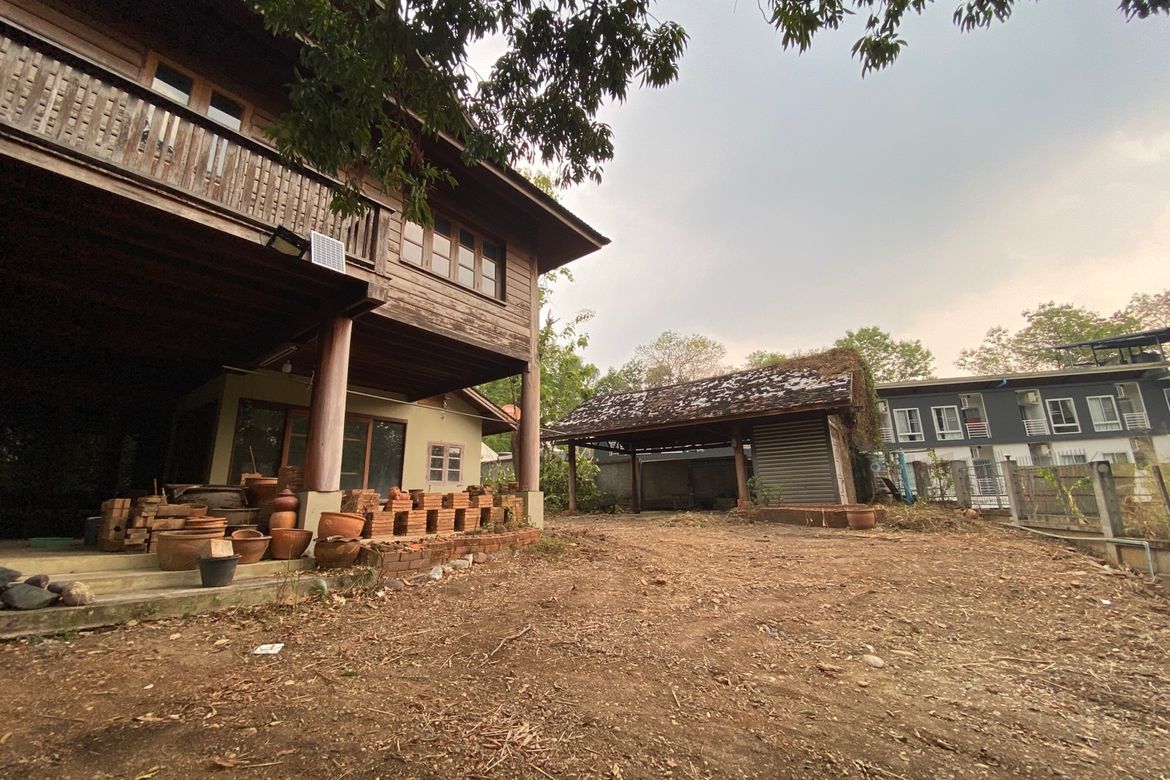 A land for rent with construction in Muang Chiang Mai-P-PCCR922