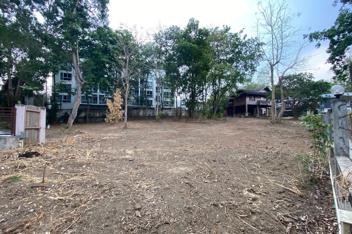 A land for rent with construction in Muang Chiang Mai-P-PCCR922