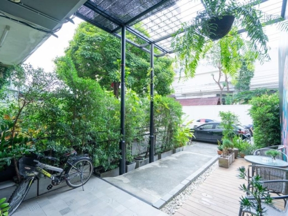 A hostel with 24 beds for sale in Muang Chiang Mai-P-PCCS478