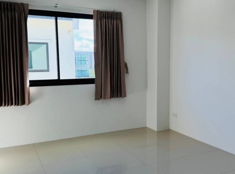 3 floor commercial building for rent or sale in Muang Chiang Mai-P-PCCS857