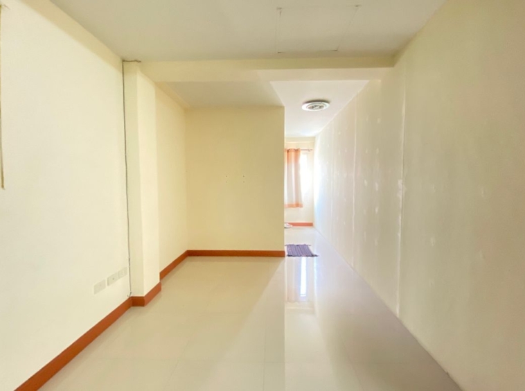 A commercial building for sale in Muang Chiang Mai-P-PCCS906