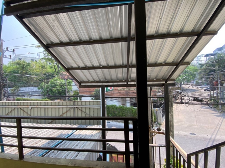 A commercial building for sale in Muang Chiang Mai-P-PCCS906