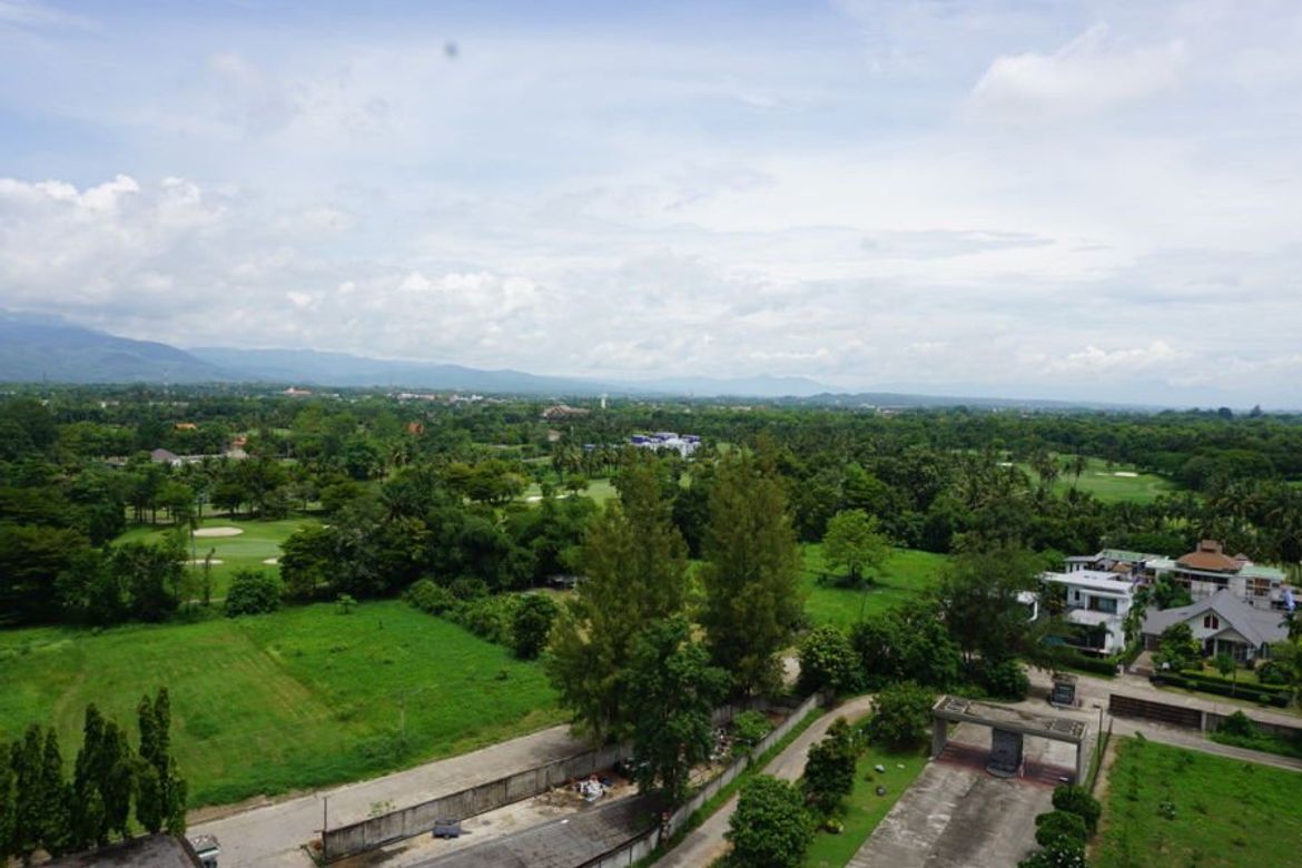 3 bed large unit for sale at the Green Valley Condo in Mae Rim