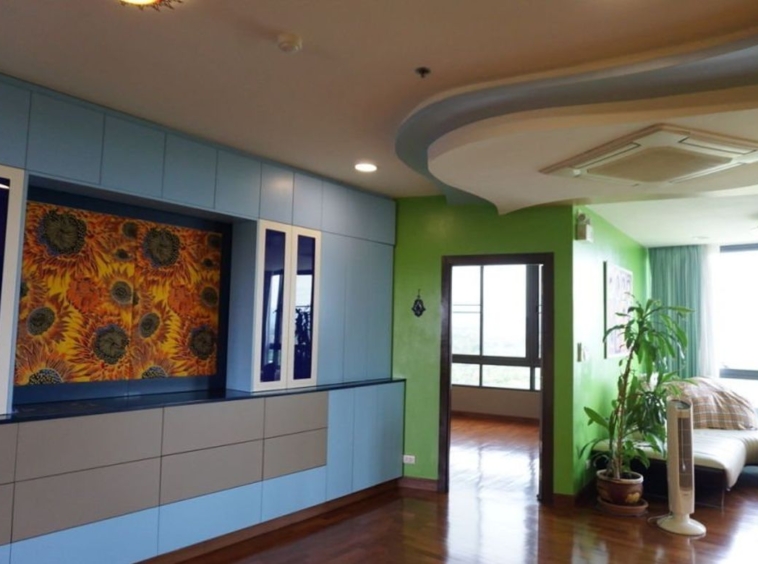 3 bed large unit for sale at the Green Valley Condo in Mae Rim