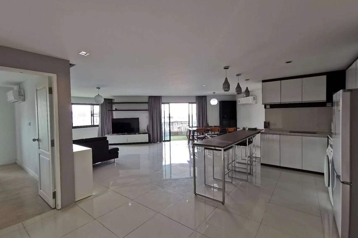 3 Bedroom 2 Bathroom for Sale at Hillside 4 Condo-SM-Sta-1259