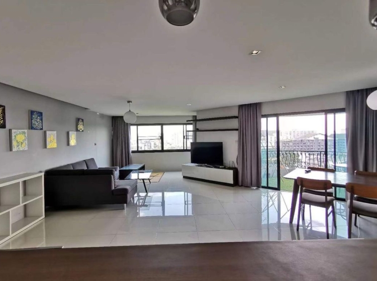 3 Bedroom 2 Bathroom for Sale at Hillside 4 Condo-SM-Sta-1259