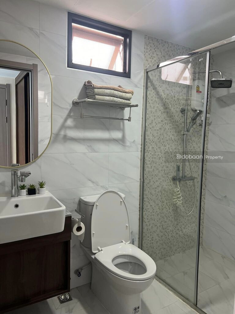 2-bathroom condo located in the San Sai area