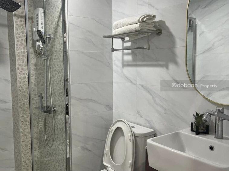 2-bathroom condo located in the San Sai area