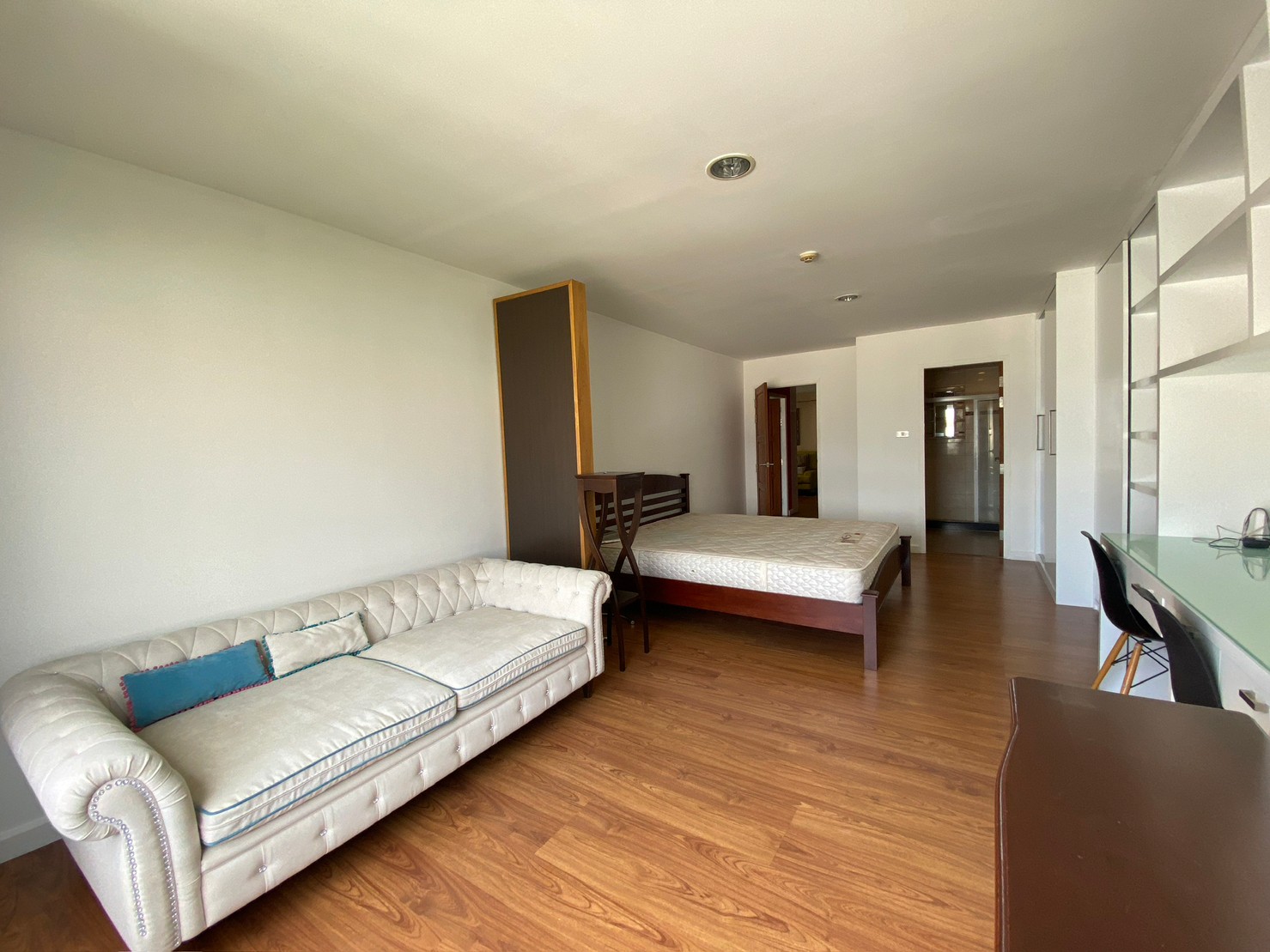 Large 2 bedroom Condo corner unit for sale @ Punna-SHG-CS446