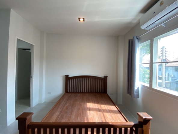 Brand new 4 bed house for rent in Hang Dong