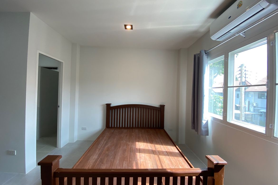 Brand new 4 bed house for rent in Hang Dong