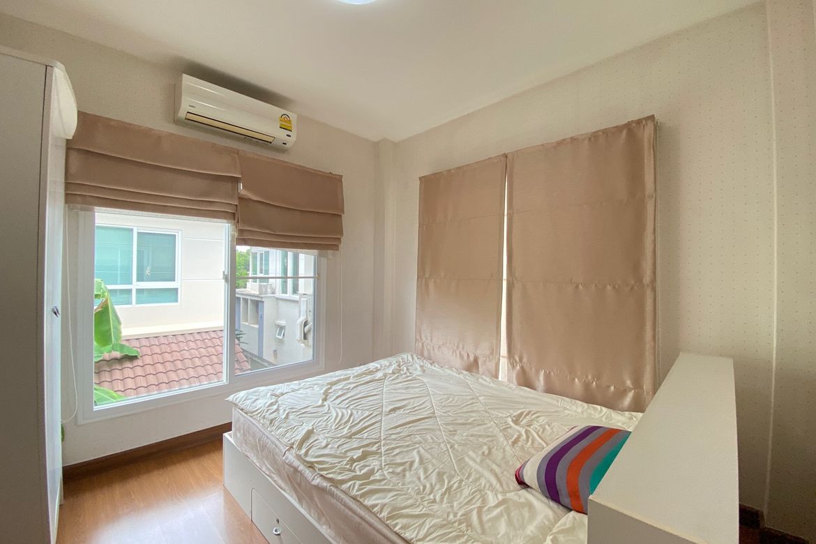 A family home with 4 bed for rent in Hang Dong