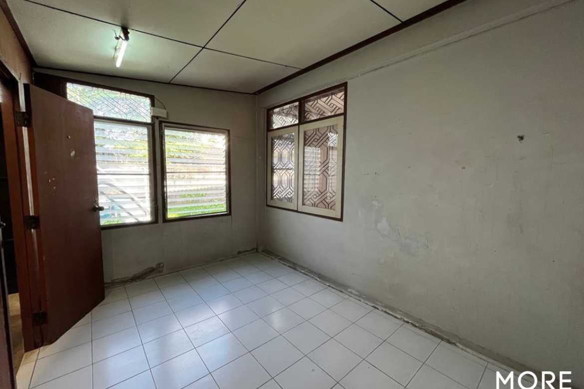 For rent: Detached House - Near CMU