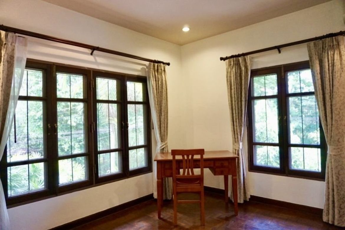 3 bed house for rent in Chang Phuak area