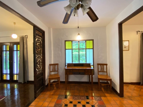 A colonial style 3 bed house for rent in Muang Chiang Mai-P-PHR946