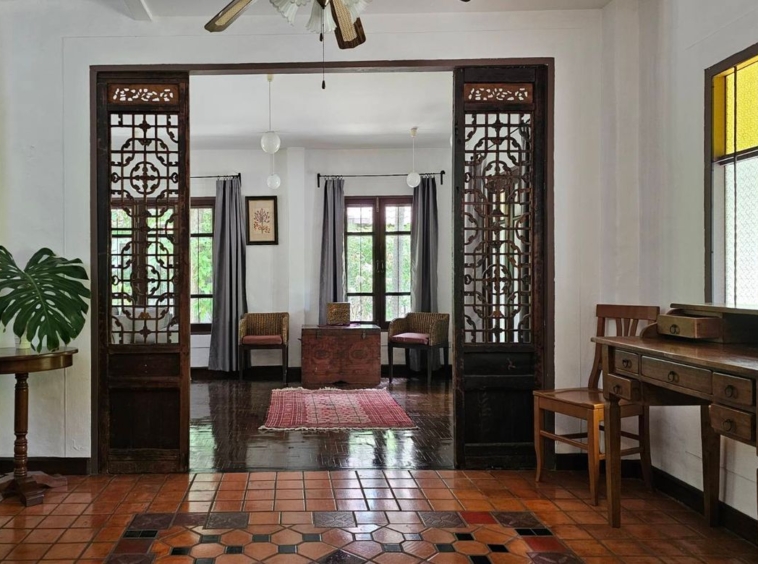 A colonial style 3 bed house for rent in Muang Chiang Mai-P-PHR946