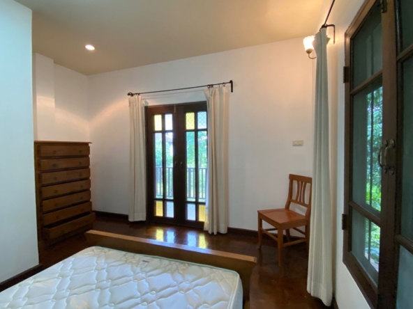 A colonial style 3 bed house for rent in Muang Chiang Mai-P-PHR946