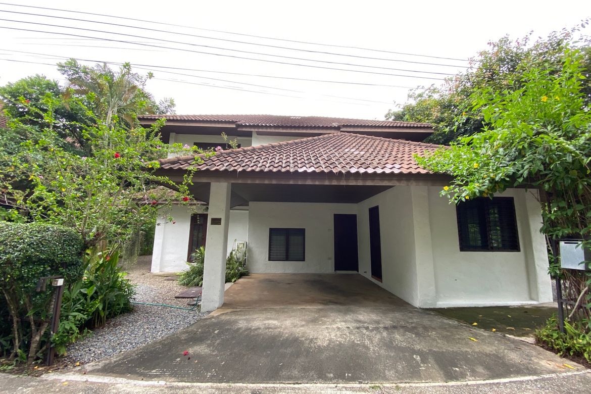 A colonial style 3 bed house for rent in Muang Chiang Mai-P-PHR946