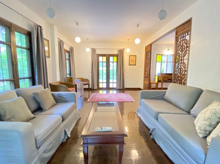 A colonial style 3 bed house for rent in Muang Chiang Mai-P-PHR946