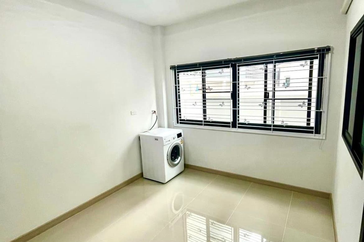 3 bedroom house for rent in the Jai Kaew Erawan 31