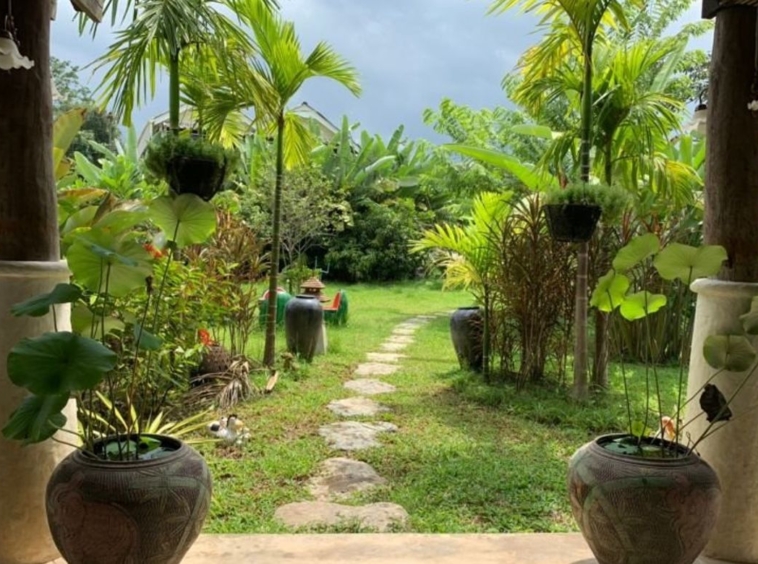 A wooden Thai house for rent in Mae Rim