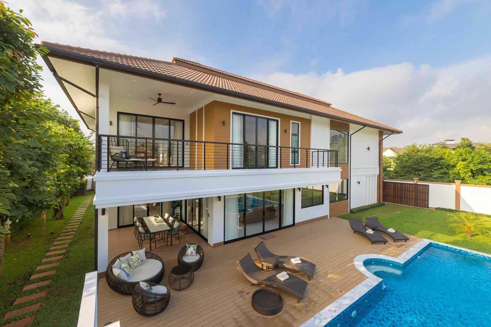 Exclusive Modern Home for Sale in Kad Farang