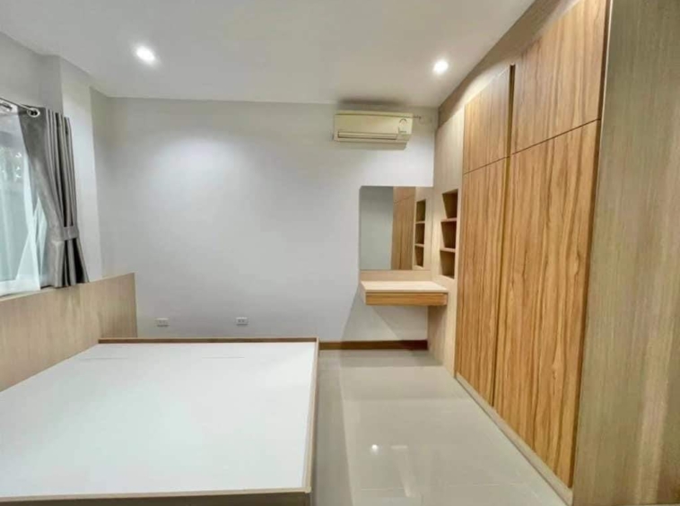 Spacious 7BR Twin House for Sale in Chiang Mai - Reduced Price-CMP-41