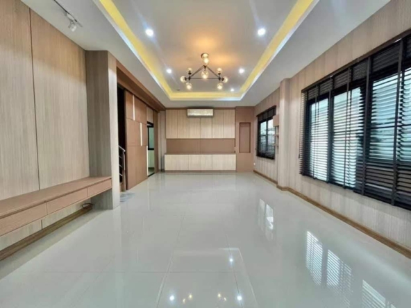 Spacious 7BR Twin House for Sale in Chiang Mai - Reduced Price-CMP-41