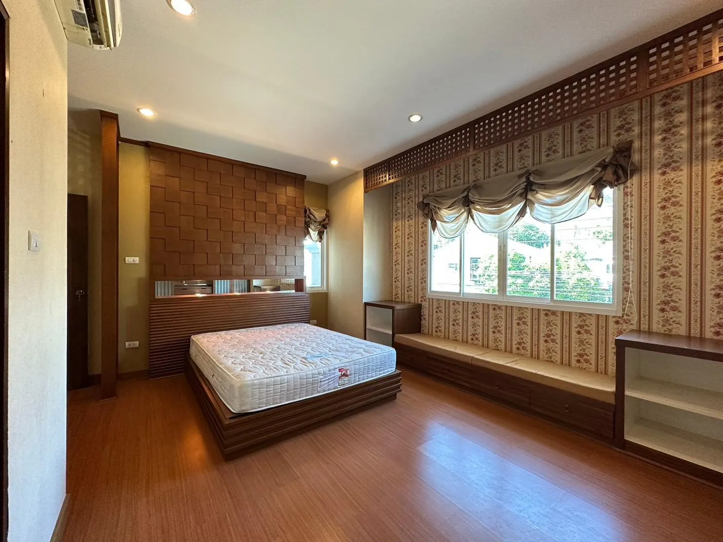 Spacious 4-Bedroom House for sale Chiang Mai | San Sai