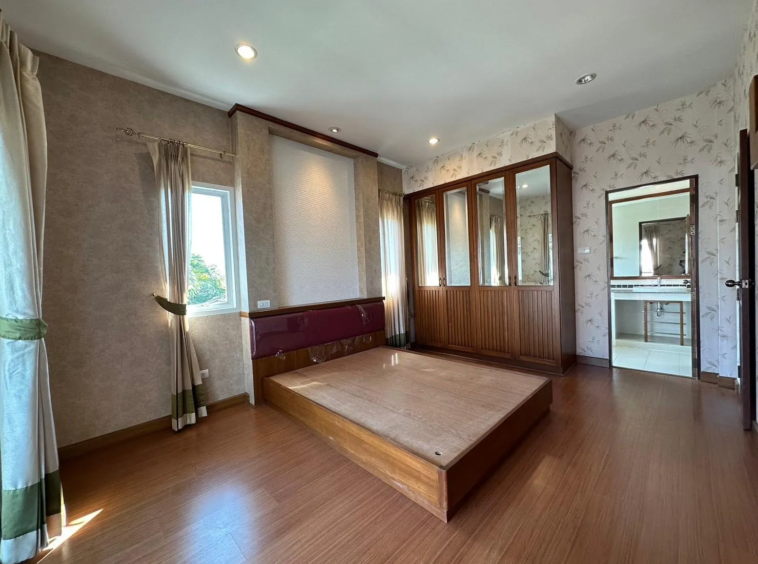 Spacious 4-Bedroom House for sale Chiang Mai | San Sai