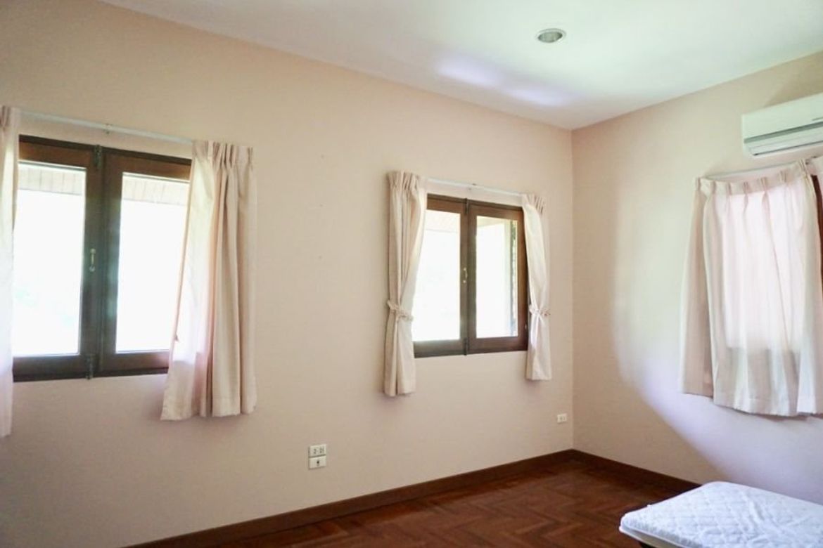 Unique house 3 bed for sale in Doi Saket