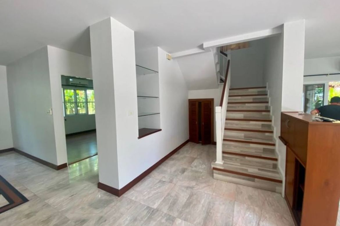 HOUSE FOR SALE NEAR Kad Farang 2 km-J-AT009