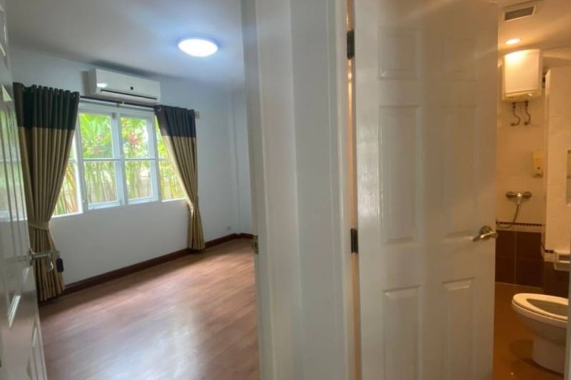 HOUSE FOR SALE NEAR Kad Farang 2 km-J-AT009