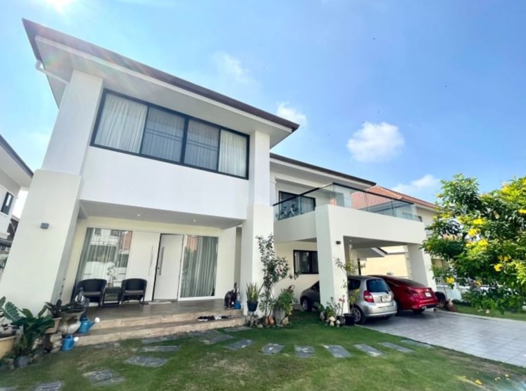 Modern house for sale Pratunam Community Near Lanna International School