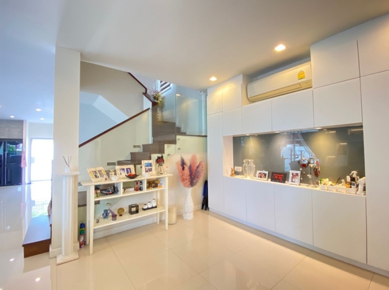 4 Bed modern house for sale in Hang Dong Chiang Mai-P-PHS847