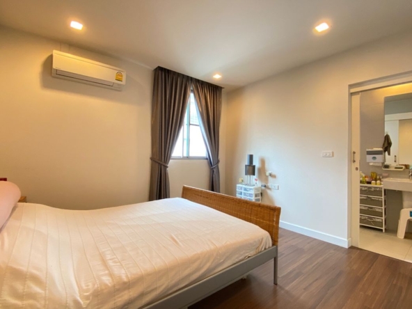 4 Bed modern house for sale in Hang Dong Chiang Mai-P-PHS847