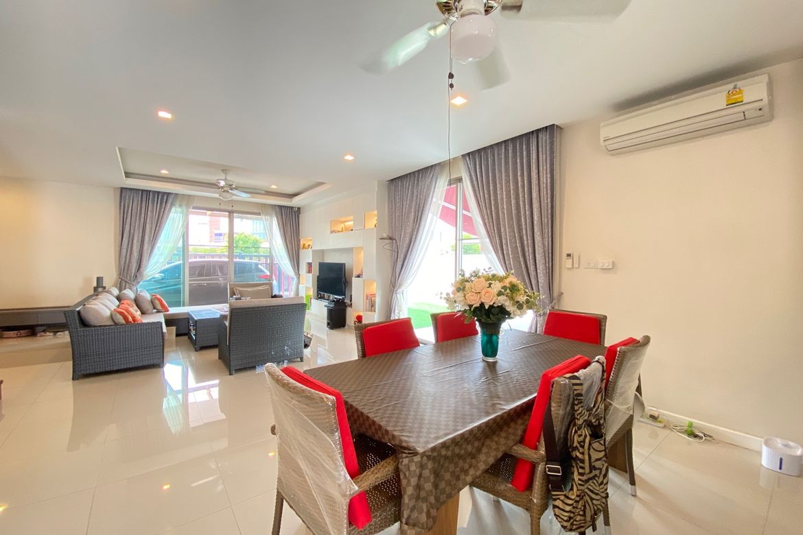 4 Bed modern house for sale in Hang Dong Chiang Mai-P-PHS847