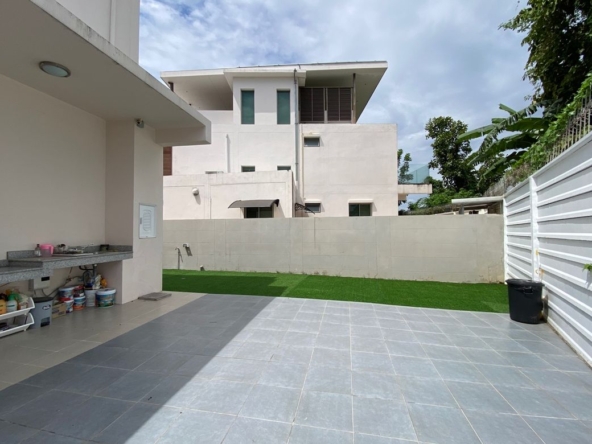 4 Bed modern house for sale in Hang Dong Chiang Mai-P-PHS847