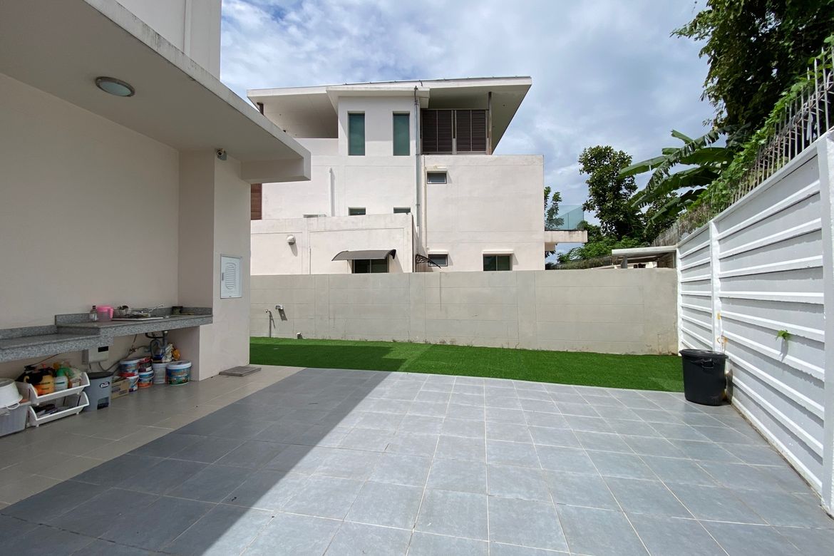 4 Bed modern house for sale in Hang Dong Chiang Mai-P-PHS847