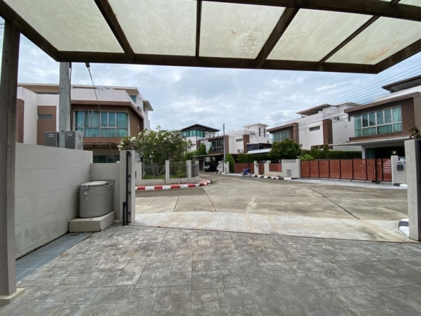 4 Bed modern house for sale in Hang Dong Chiang Mai-P-PHS847