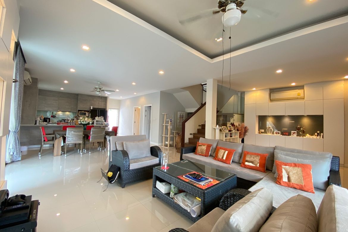 4 Bed modern house for sale in Hang Dong Chiang Mai-P-PHS847