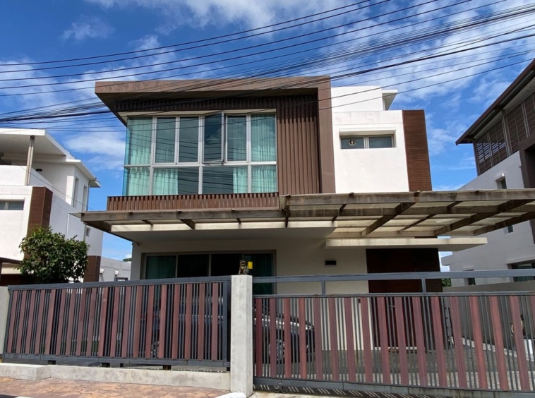 4 Bed modern house for sale in Hang Dong Chiang Mai-P-PHS847