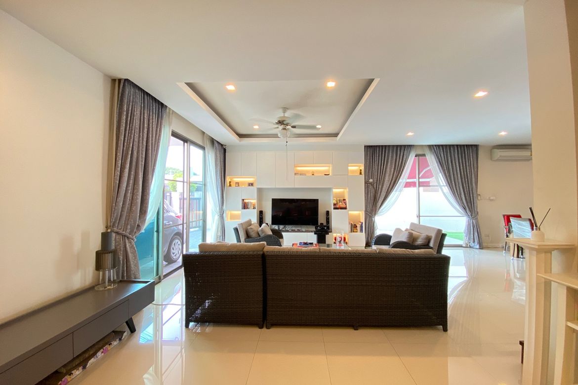 4 Bed modern house for sale in Hang Dong Chiang Mai-P-PHS847