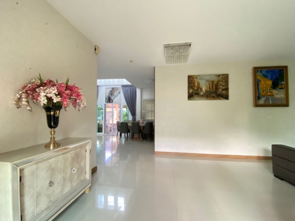 A nice family home for sale in Hang Dong