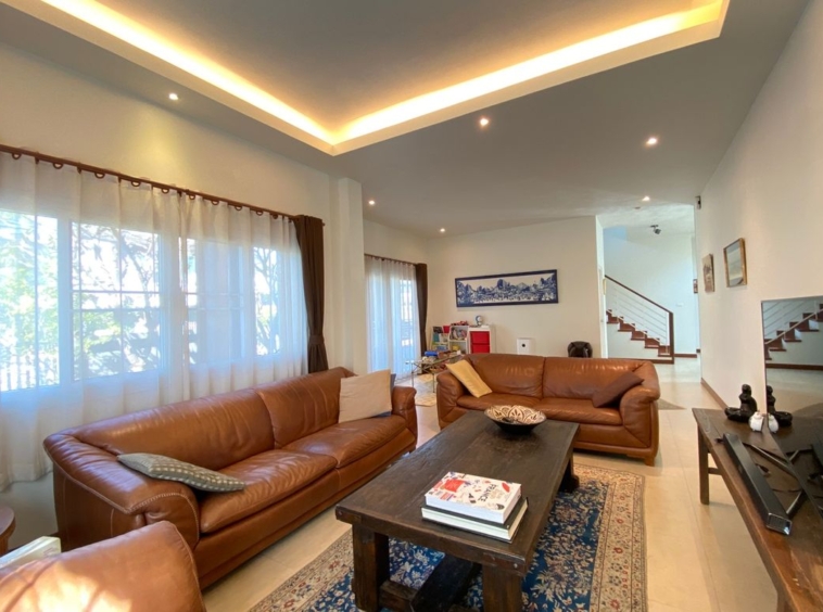 A family home for sale in Hang Dong