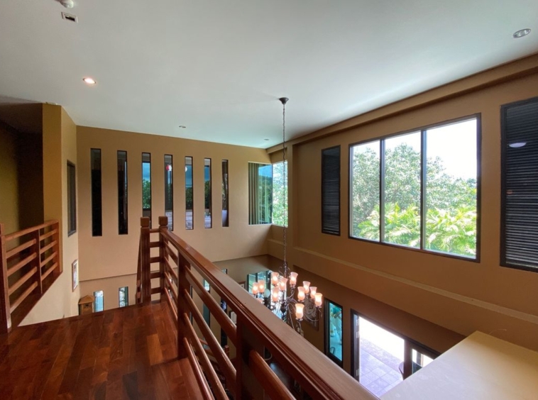 6 bed family home with private pool for sale in Nam Phrae Chiang Mai-P-PHS936